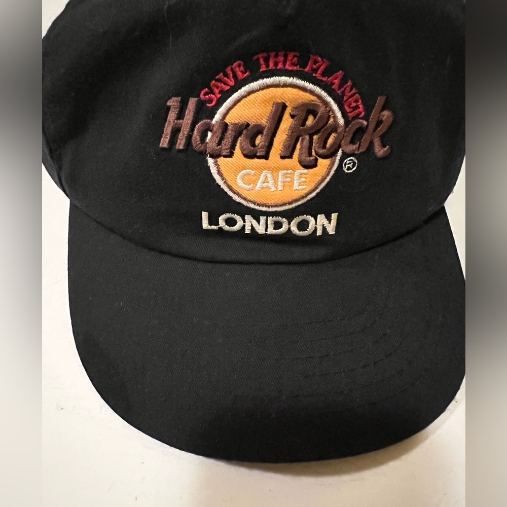 VINTAGE HARD ROCK CAFE LONDON BASEBALL HAT.